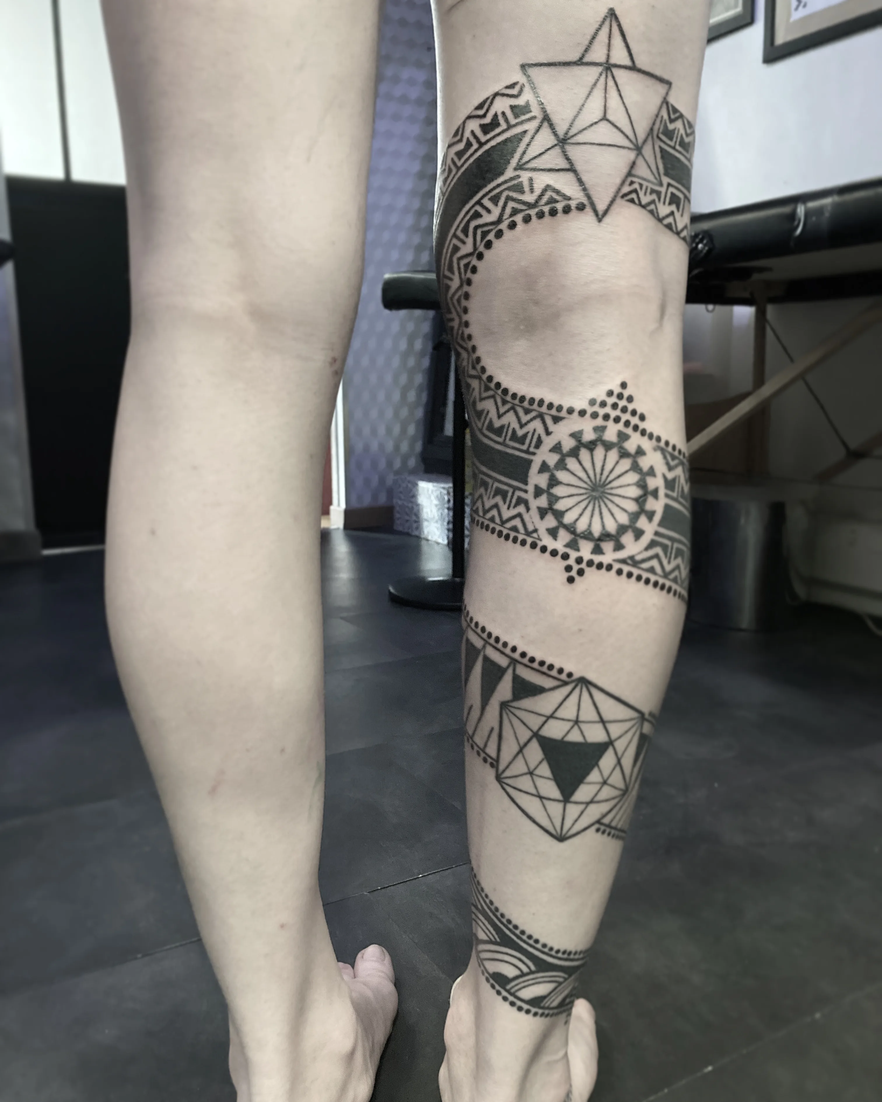 Tatouage Geometrique Bras Animaux Pointille – Le Nouveau Labo Bordeaux