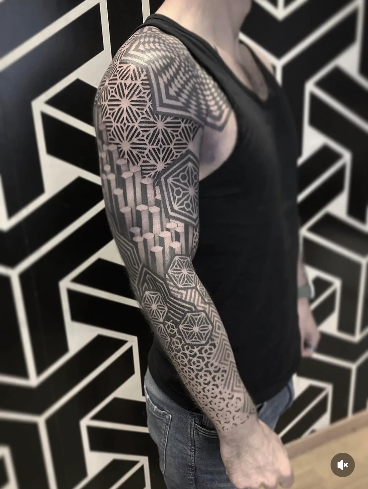 Tatouage Geometrique Bras Sleeve Organique – Le Nouveau Labo Bordeaux