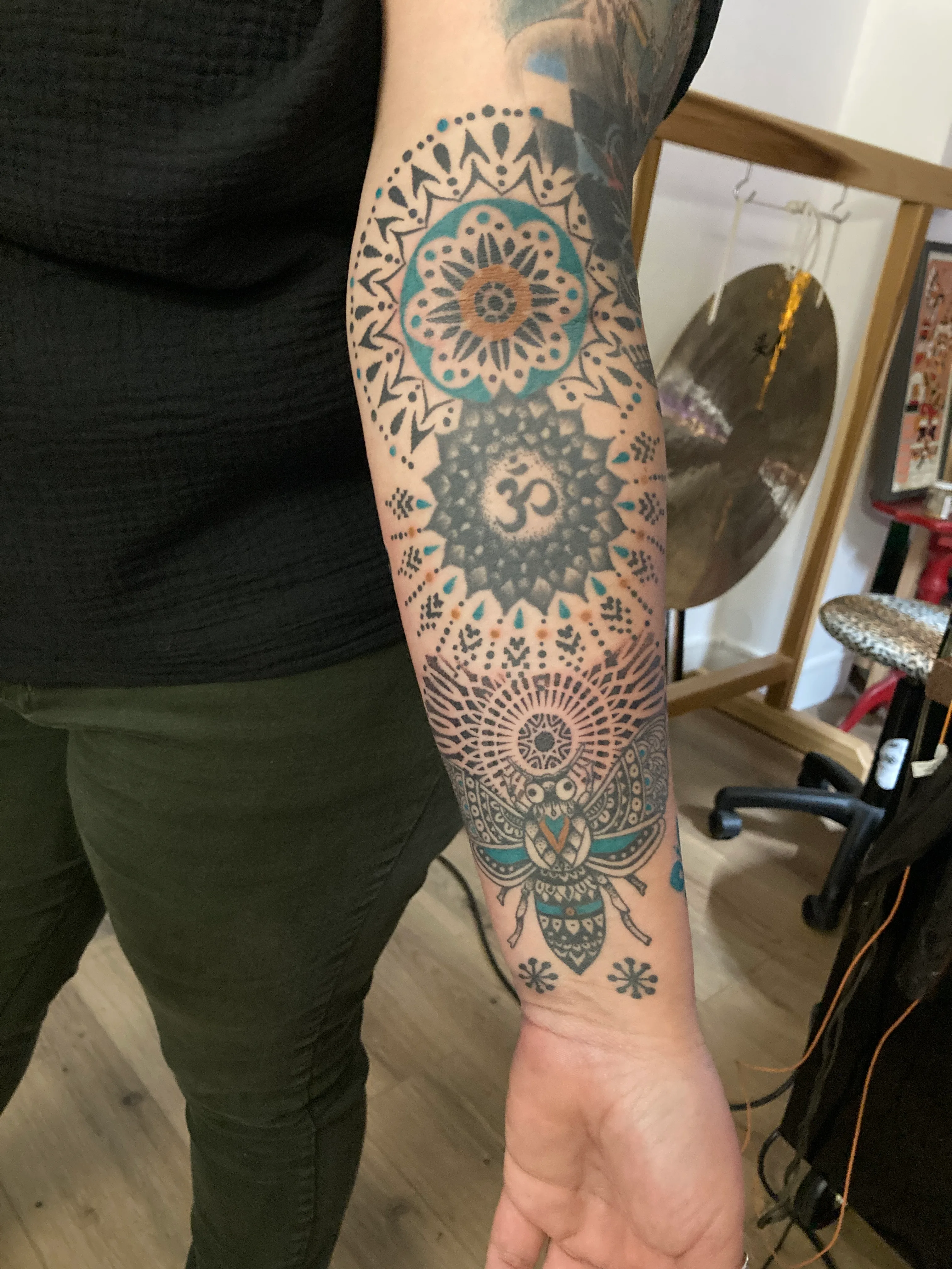 Tatouage Mandala Avant Bras Couleur – Le Nouveau Labo Bordeaux