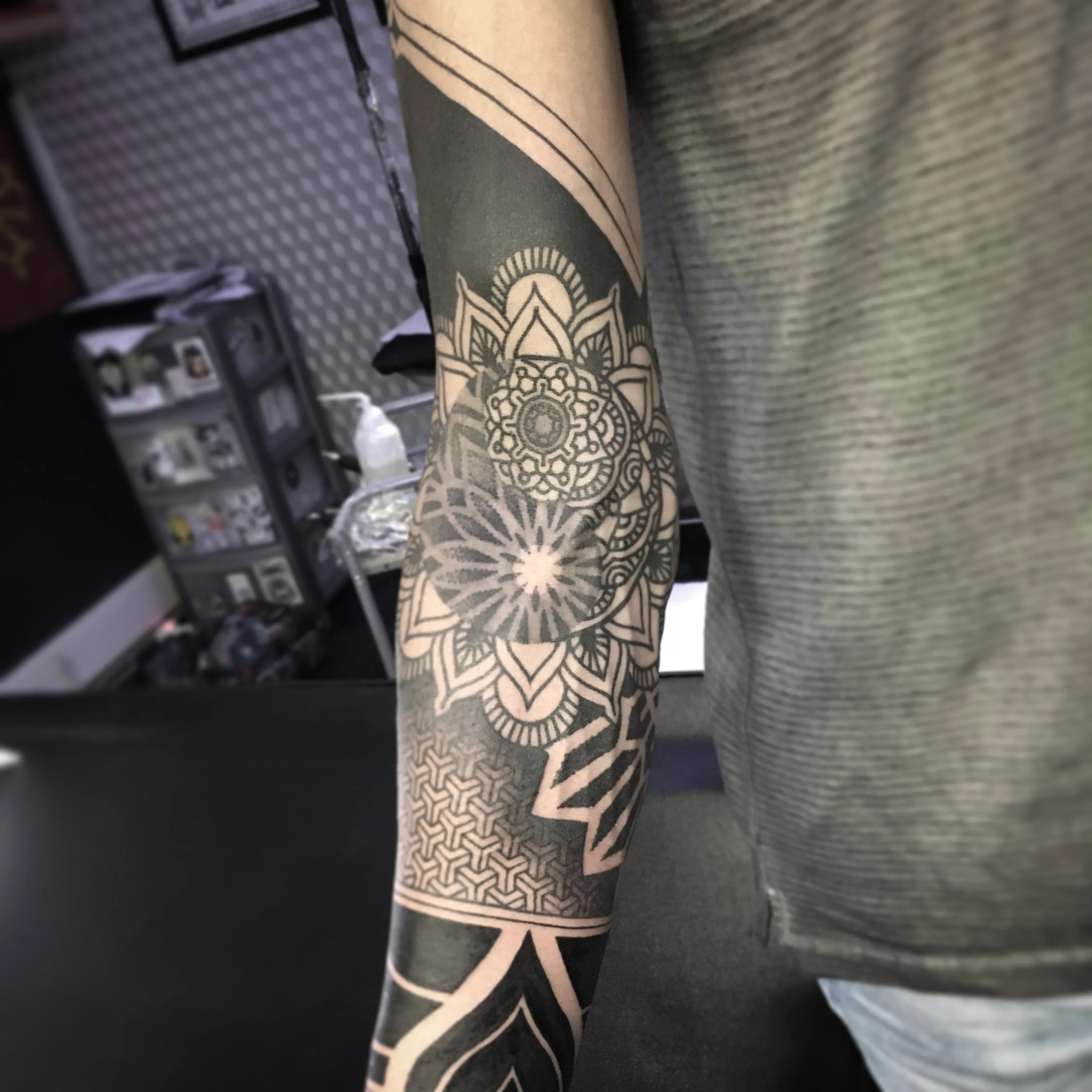 Tatouage Mandala Avant Bras Ornemental – Le Nouveau Labo Bordeaux