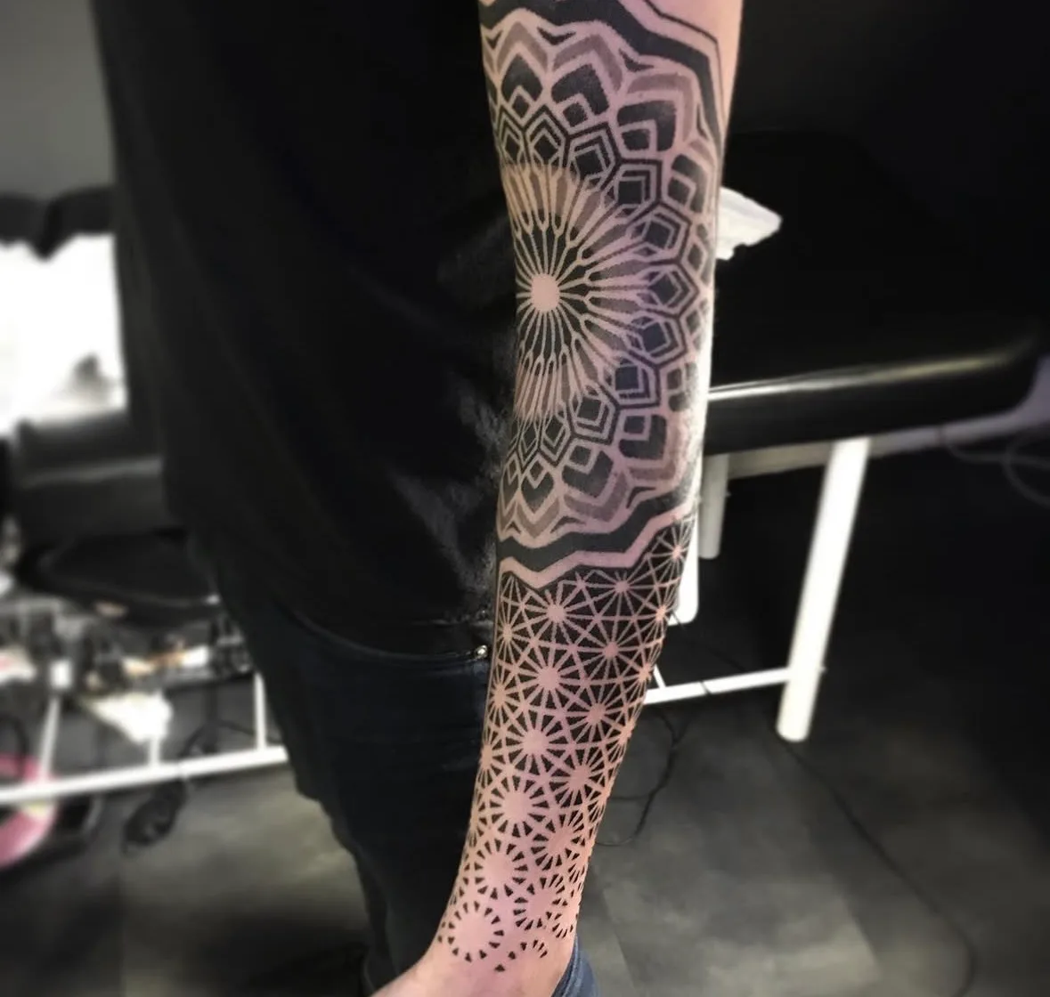 Tatouage Mandala Bras Petales – Le Nouveau Labo Bordeaux