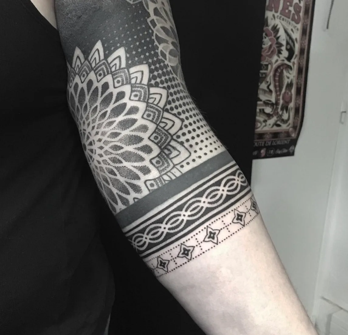 Tatouage Mandala Jambe Diamant – Le Nouveau Labo Bordeaux