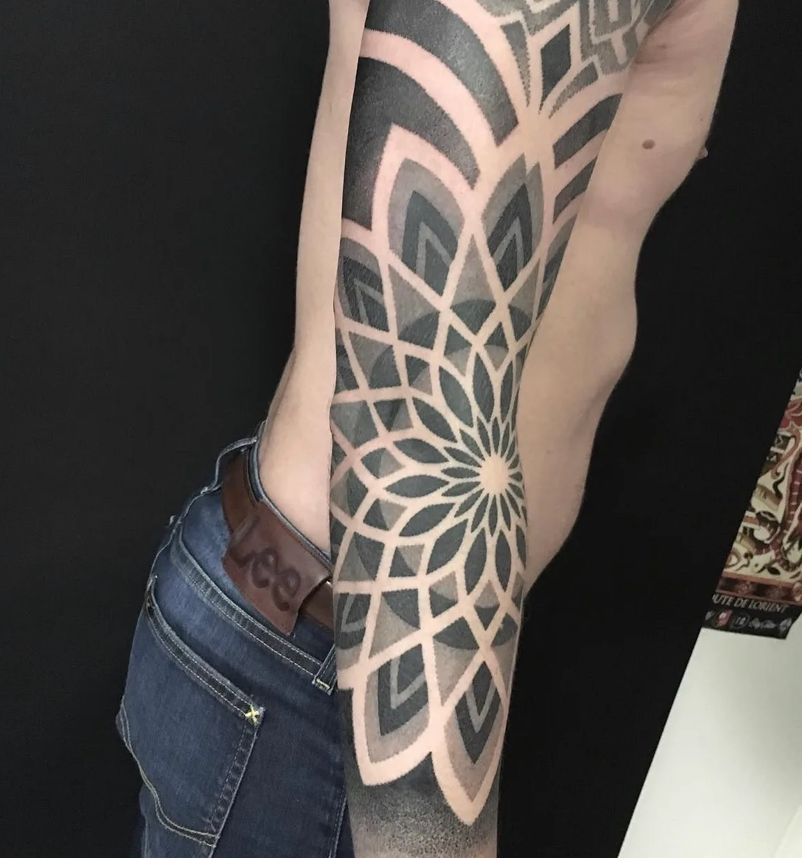 Tatouage Mandala Jambe Petales – Le Nouveau Labo Bordeaux