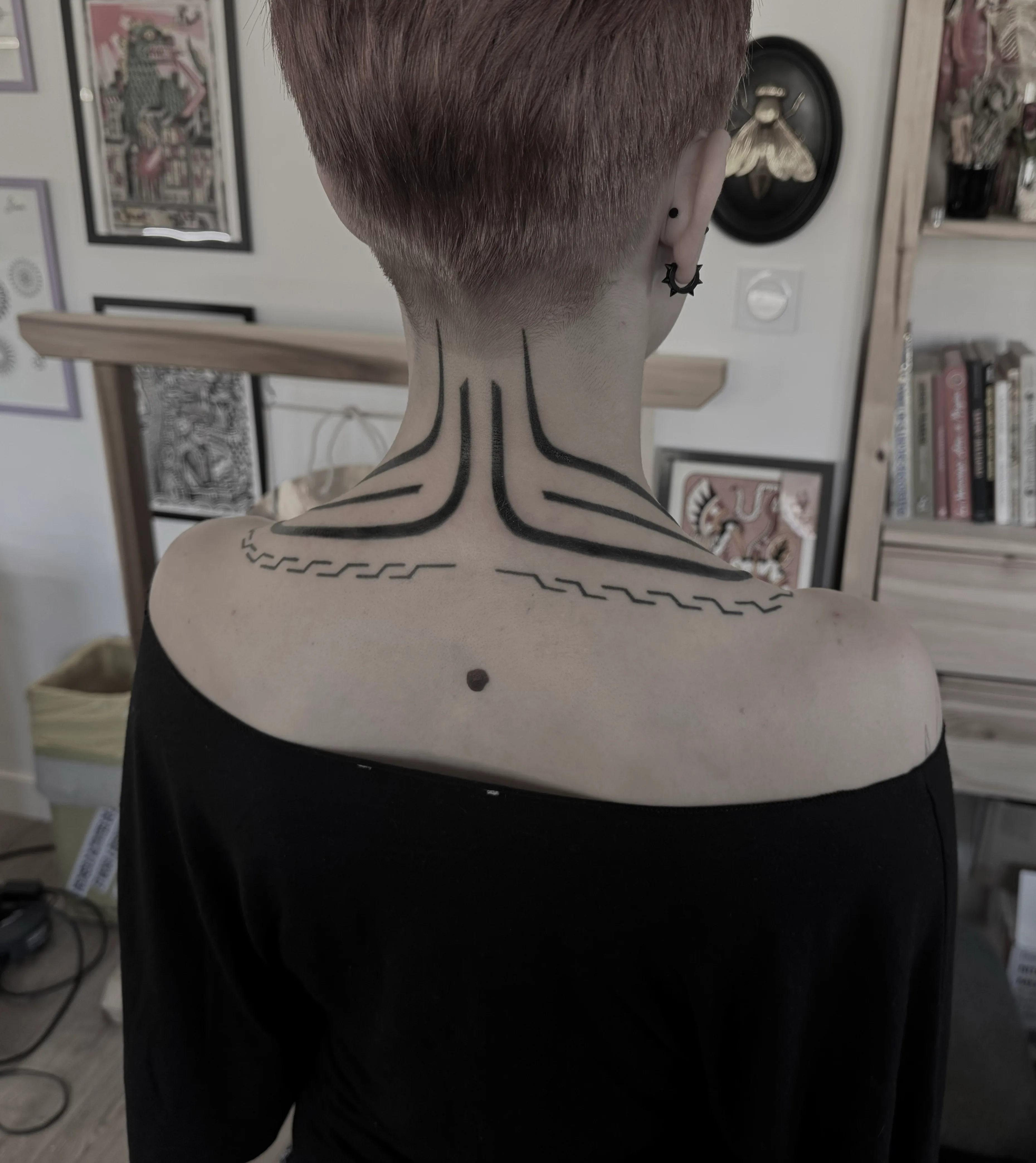 Tatouage Minimaliste Avant Bras Organique – Le Nouveau Labo Bordeaux
